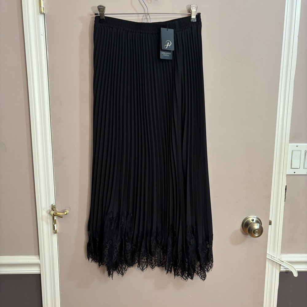 Adrianna Papell Black Pleated Maxi Skirt with Lace Hem